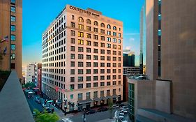 Courtyard Nashville Downtown Hotel