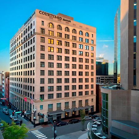 Courtyard By Marriott Nashville Downtown Exterior photo